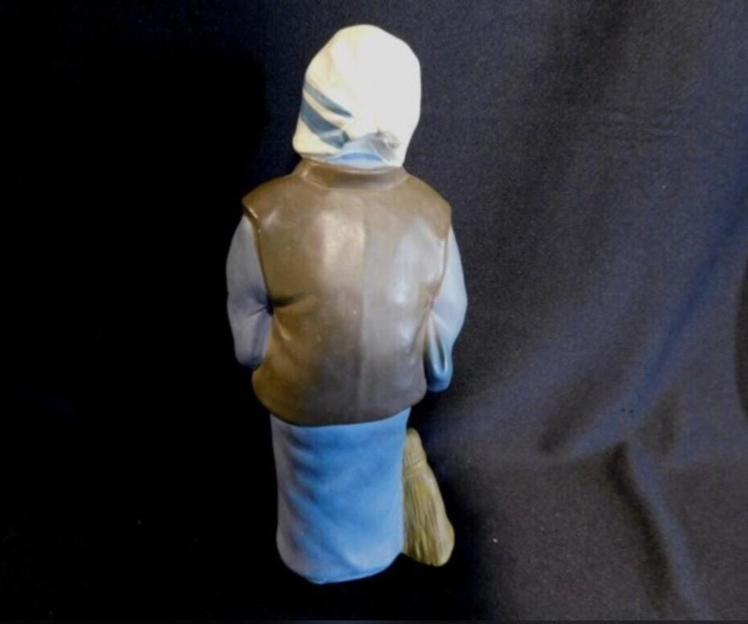 Art Deco Porcelain Figurine - Dido of Tyre, 7.5" Tall