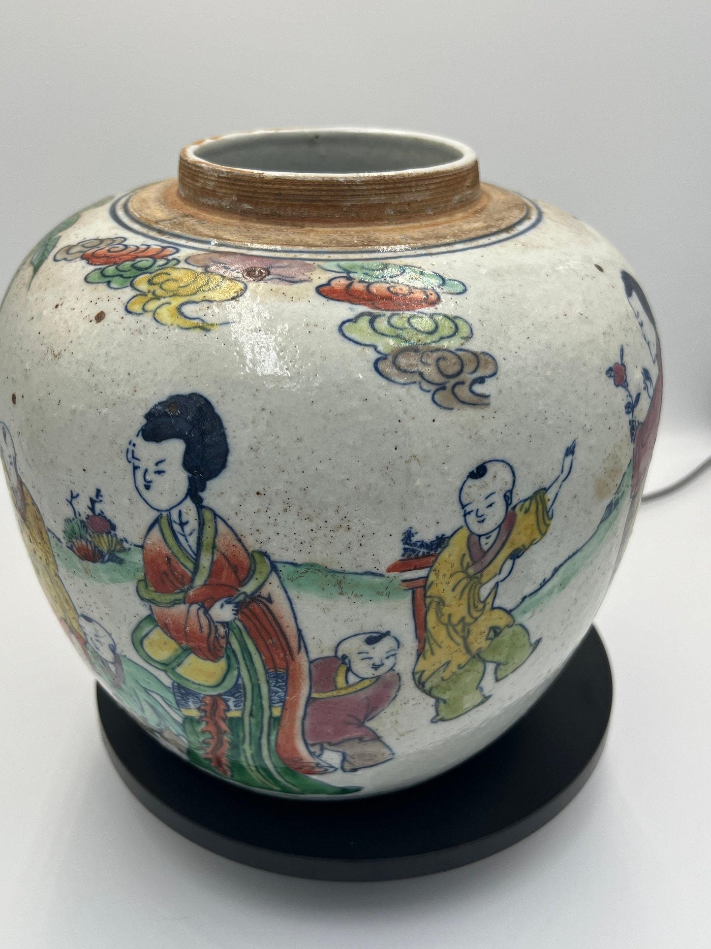 Chinese Chinoiserie Famille Verte on Cream Crackle Ginger Jar No Lid