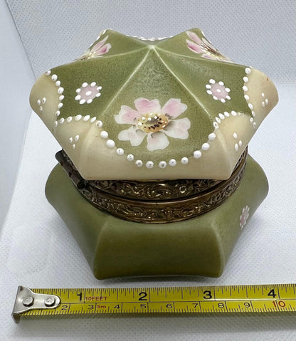 Nakara Jewelry Box, Handpainted Floral, Pearly Finish (Antique)
