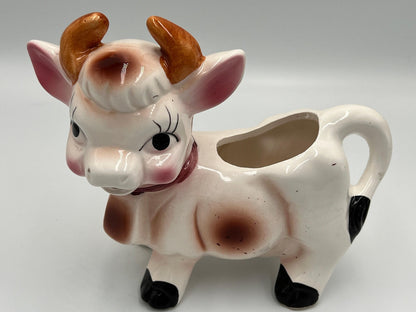 Playful Cow Creamer and Sugar Set: Cartoon Farm Animal Design