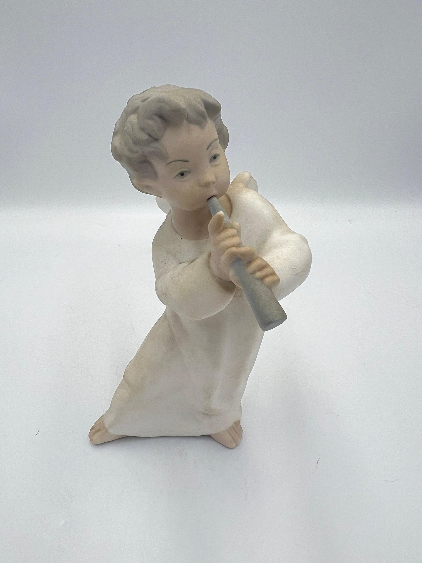 Lladr?? Angel Figurine: Vintage Porcelain Playing Flute