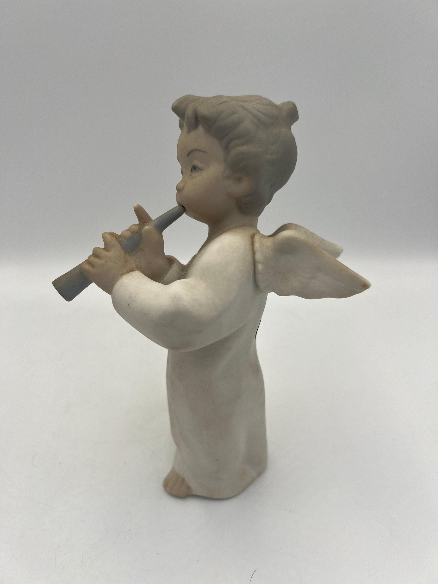 Lladr?? Angel Figurine: Vintage Porcelain Playing Flute