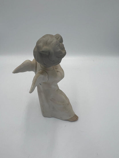 Lladr?? Angel Figurine: Vintage Porcelain Playing Flute