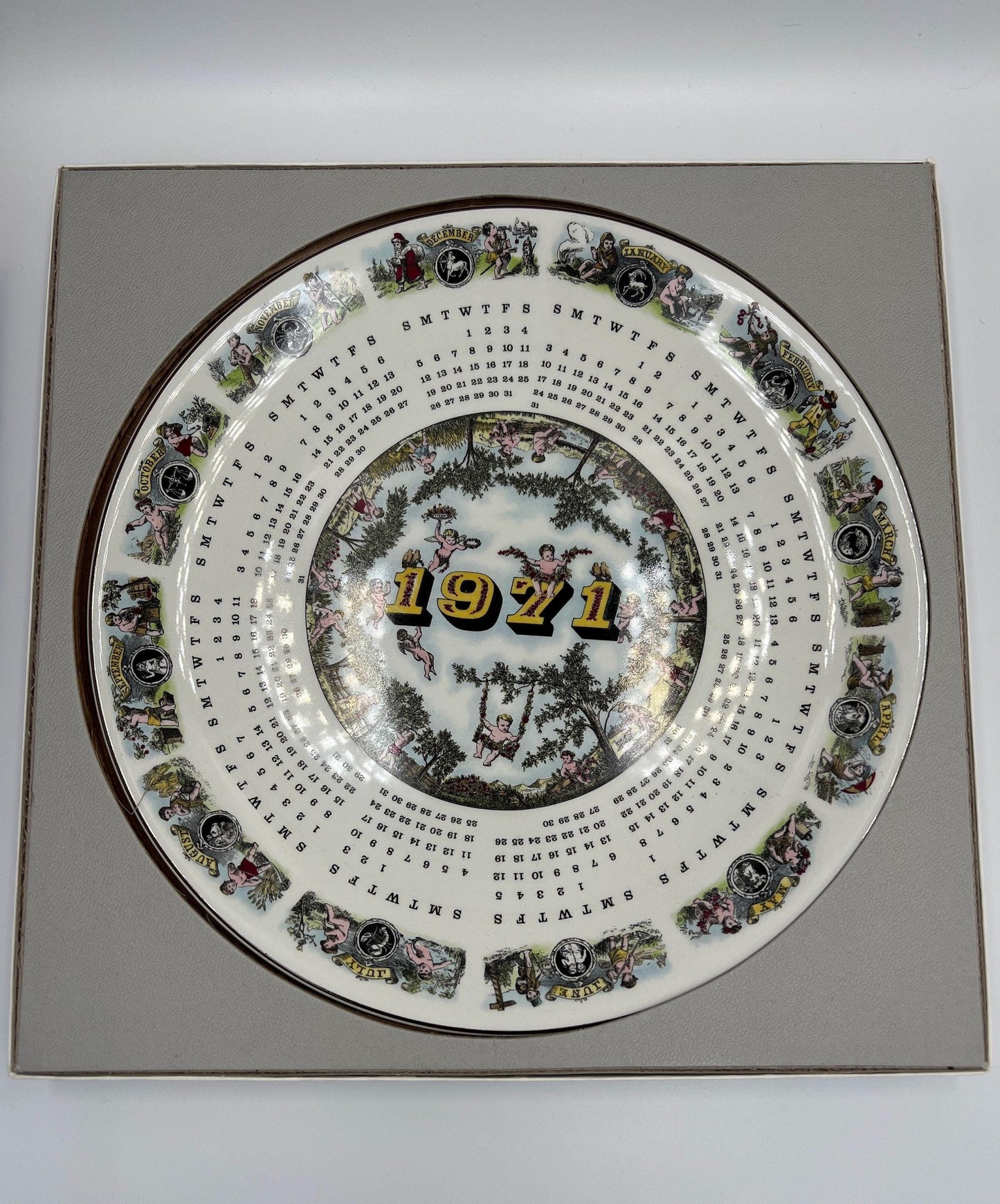 Wedgwood Calendar Plate: 1975 Children's Games, Porcelain Collectible