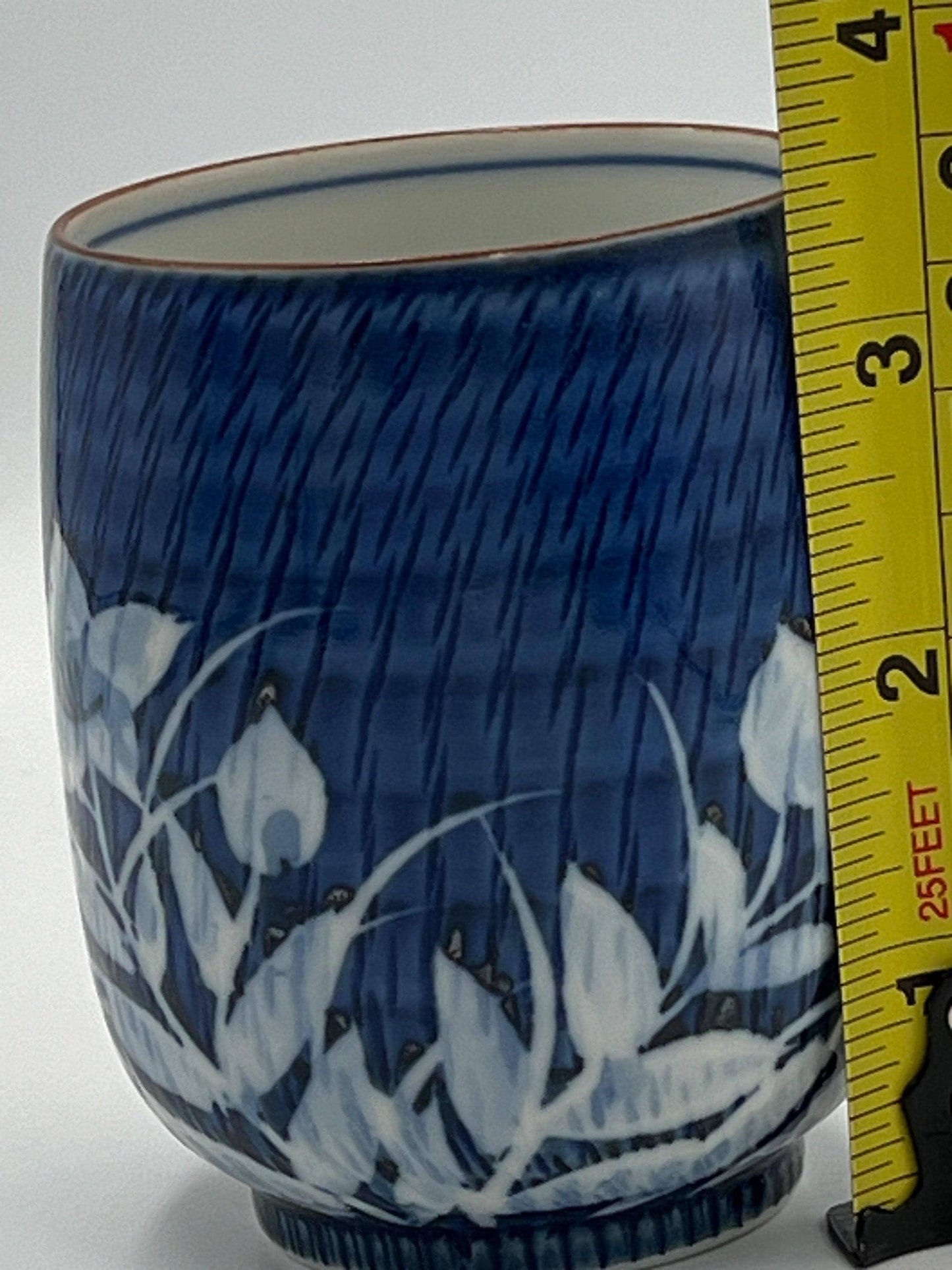 Japanese Vintage Teacup: Delicate Ceramic, Retro Style