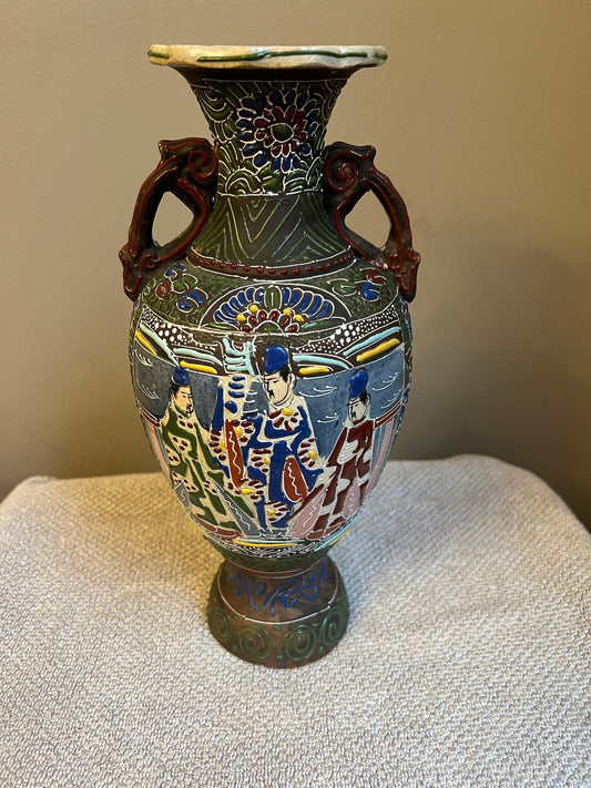 Japanese Satsuma Moriage Vase -  3 Men / Elders