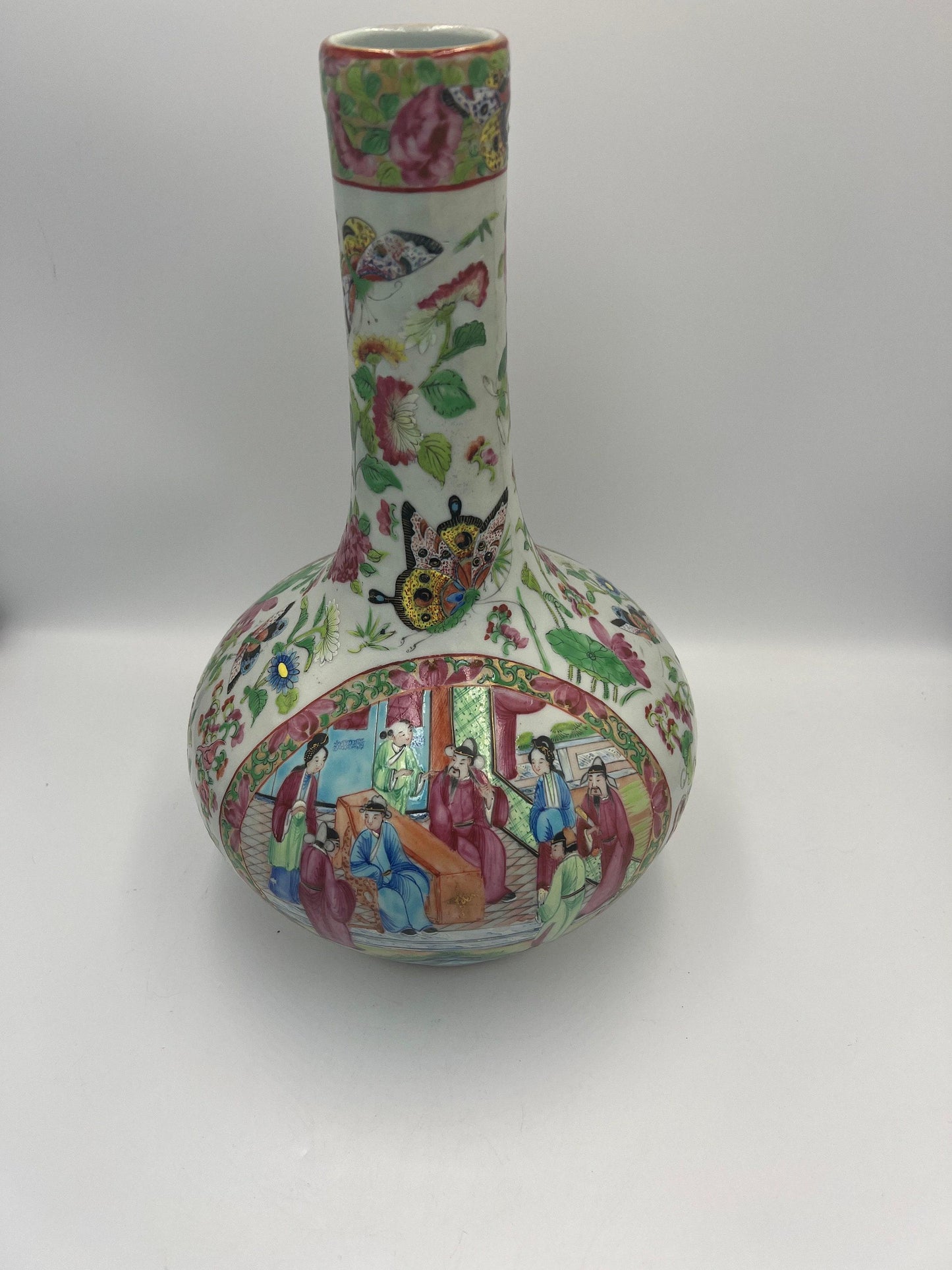 Chinese Antique Bottle Vase, Famille Rose Medallion (Vintage Ceramic Art)