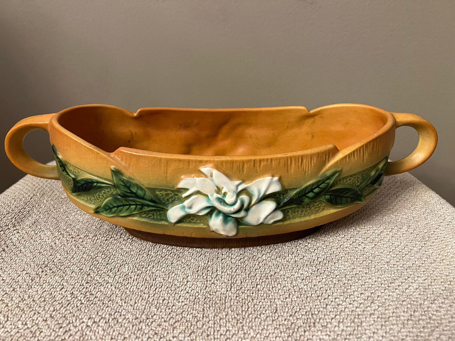 Roseville Pottery Gardinia Handled Center Bowl 628-10