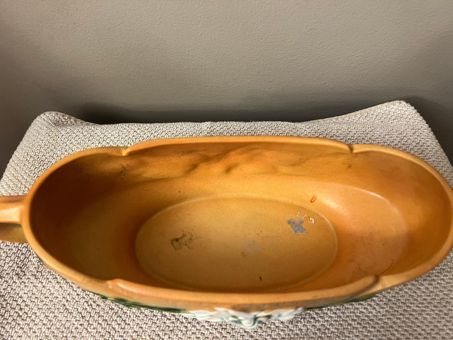 Roseville Pottery Gardinia Handled Center Bowl 628-10