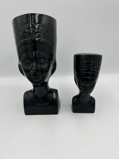Nefertiti Busts: Vintage Black Egyptian Queen Sculptures - Pair