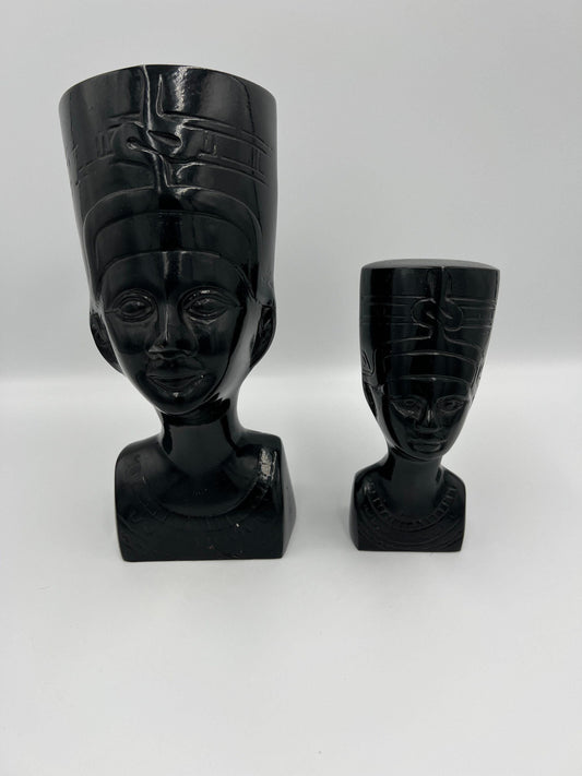 Nefertiti Busts: Vintage Black Egyptian Queen Sculptures - Pair