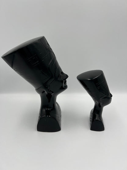 Nefertiti Busts: Vintage Black Egyptian Queen Sculptures - Pair