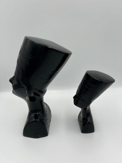 Nefertiti Busts: Vintage Black Egyptian Queen Sculptures - Pair