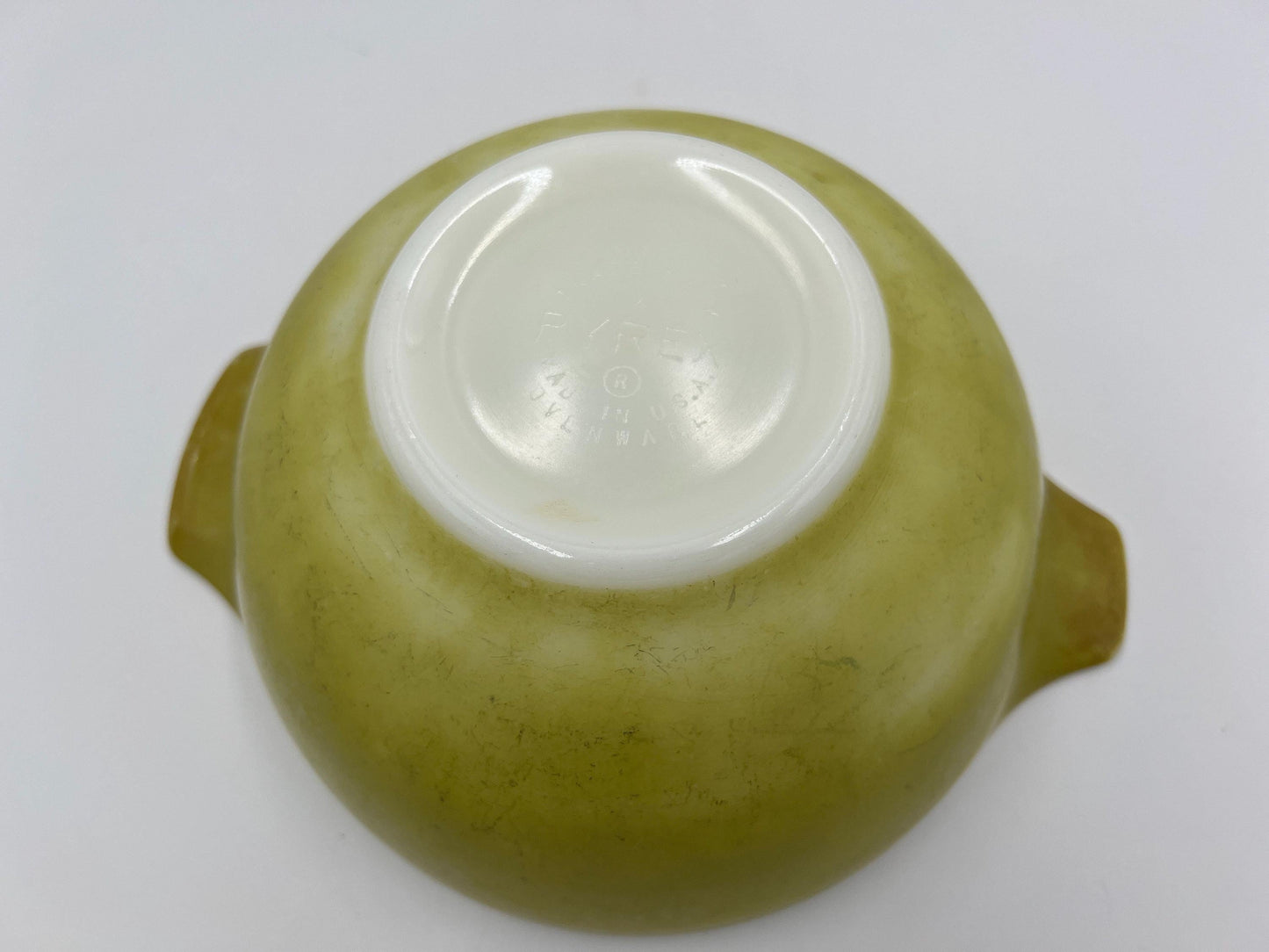 Vintage Pyrex Mixing Bowls: Green and Yellow Nesting Set
