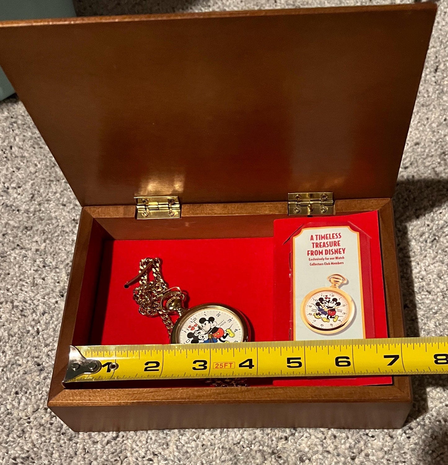 Watch Collectors Club Series V Couples Music Box Mickey and Minnie Limited Ed