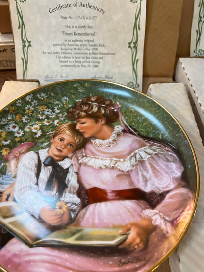 Mother's Day Collectible Plate: Sandra Kuck Floral Design - Limited Edition
