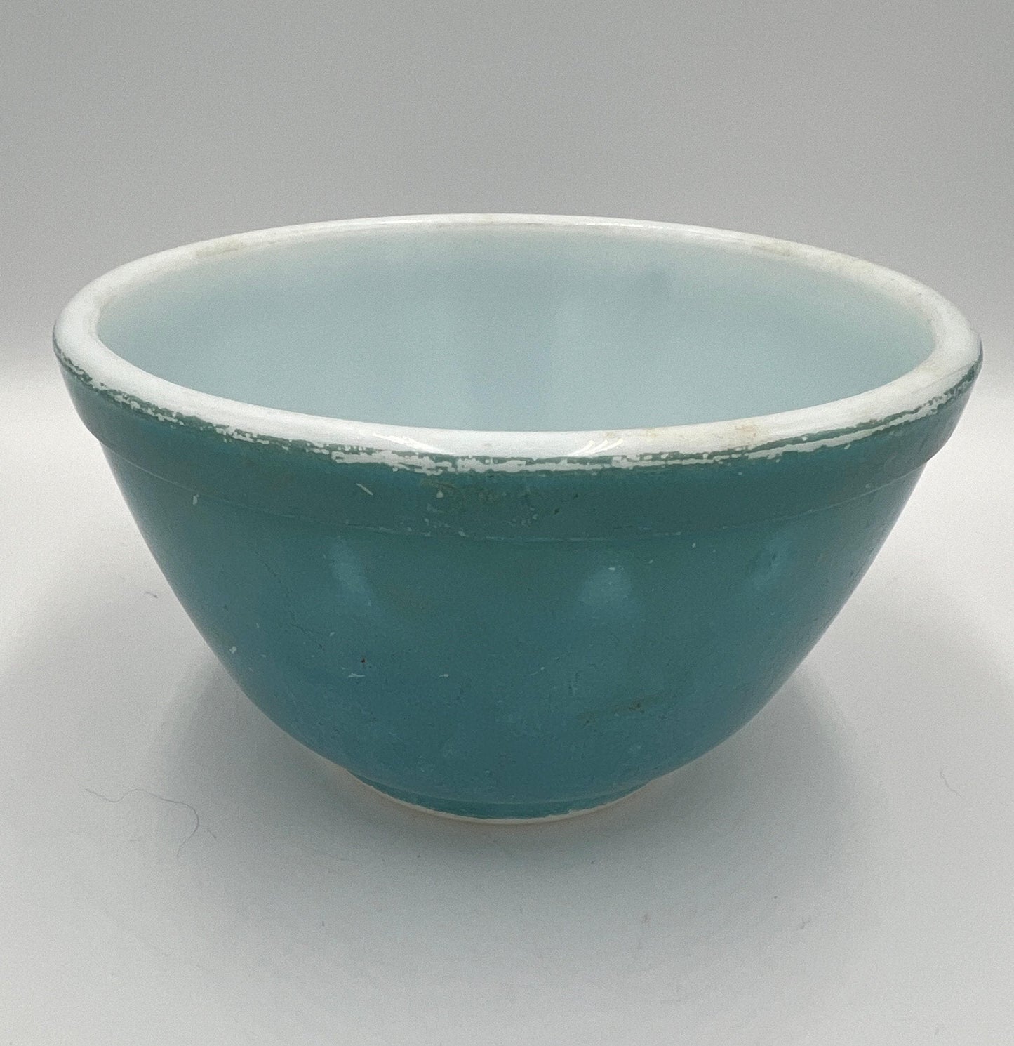 Pyrex Mixing Bowl: Robins Egg Blue Glass (1.5 Pint, Mid Century)