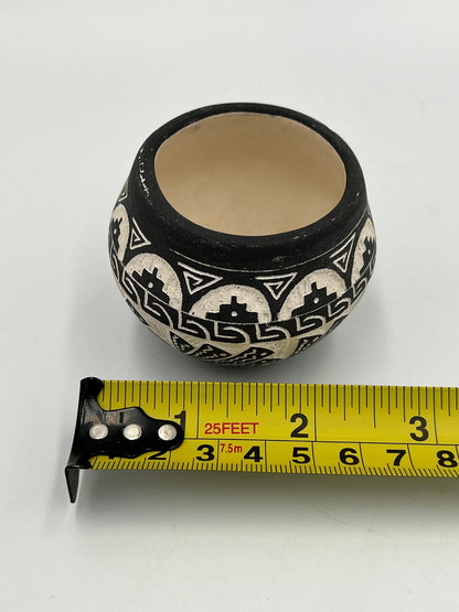 Native American Seed Pot: Vintage Acoma Pottery (Signed and Hand-Painted)