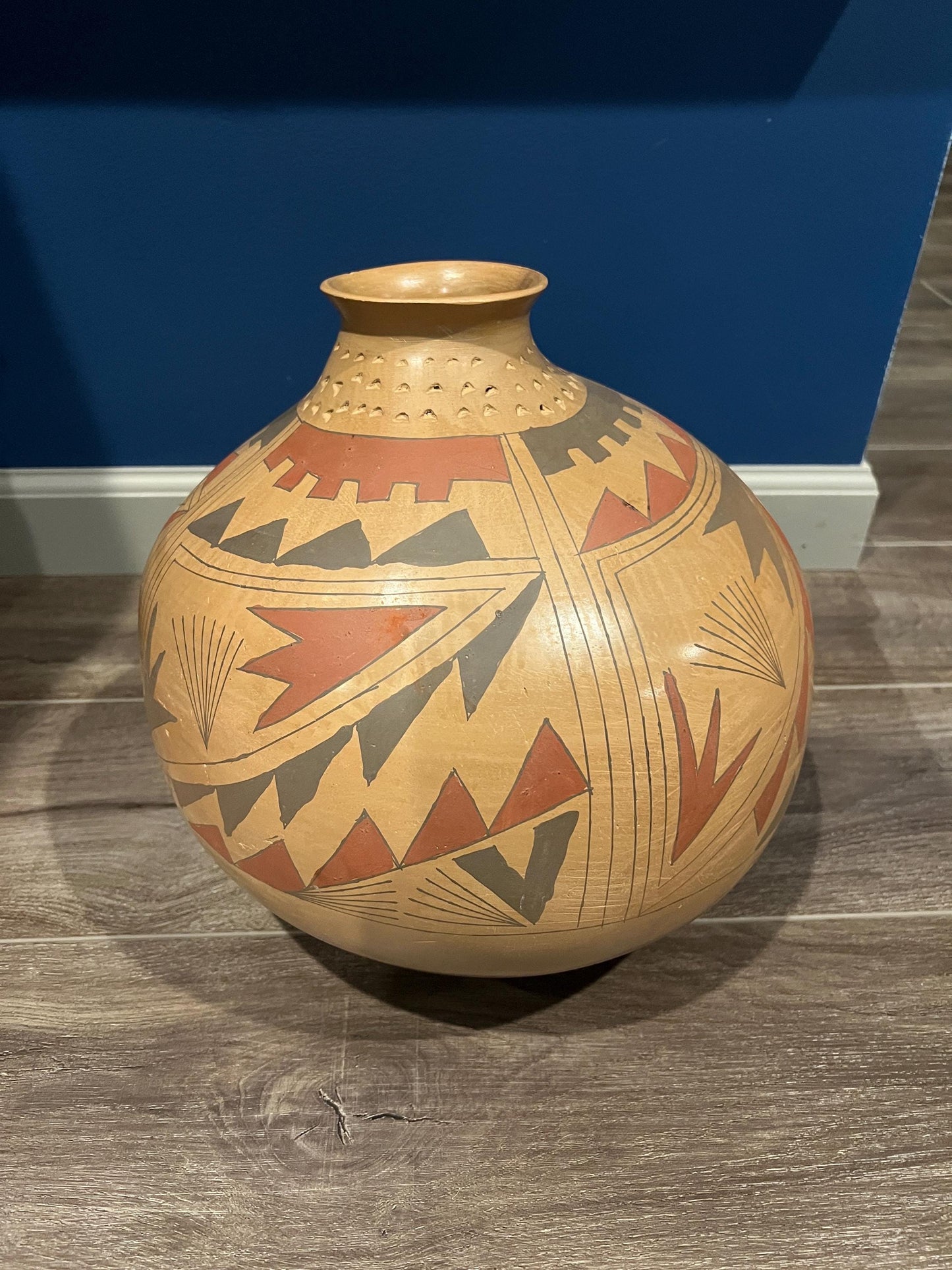 Mata Ortiz Pottery Vase: Handmade Mexican Art (Butterfly or Southwest Style)