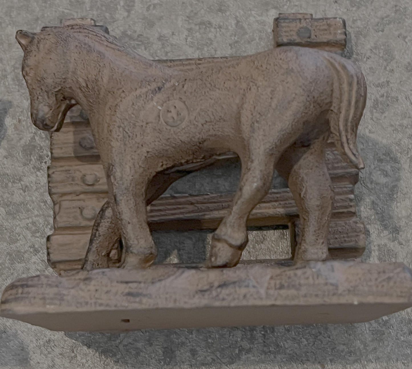 Rustic Cast Iron Horse Bookends: Heavy Duty, Fence Design