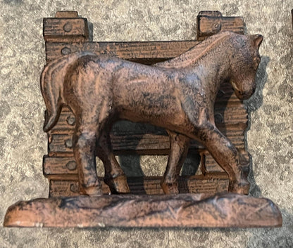 Rustic Cast Iron Horse Bookends: Heavy Duty, Fence Design
