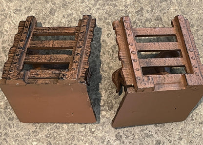 Rustic Cast Iron Horse Bookends: Heavy Duty, Fence Design