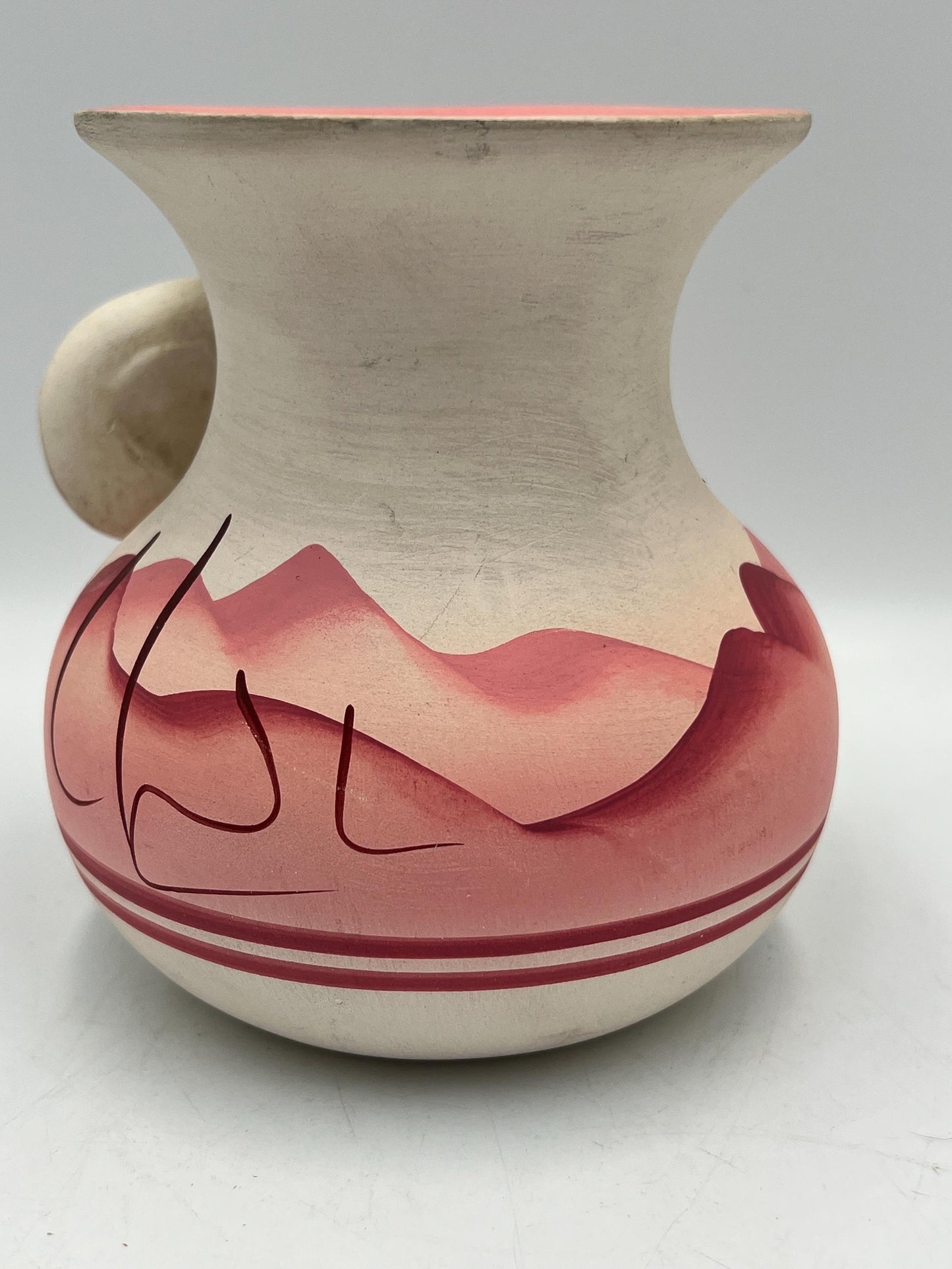 Navajo pottery Vase, Beautiful pastel coloring, Signed