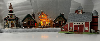 Christmas Village - Ready to go - 7 Pieces - 5 Lighted Houses - 2 Partylite Candle / Votive Holders