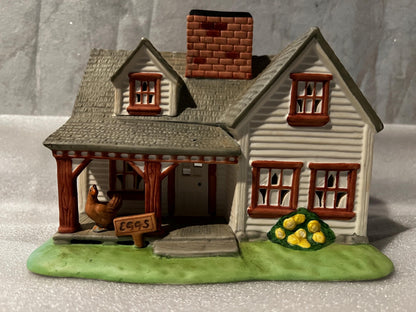 Christmas Village - Ready to go - 7 Pieces - 5 Lighted Houses - 2 Partylite Candle / Votive Holders