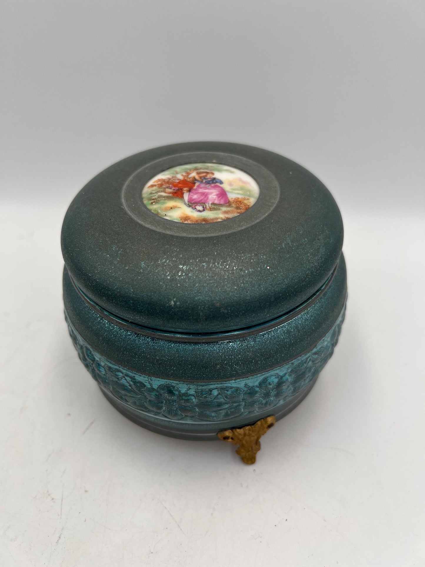 Vintage Powder Puff Music Box - Vintage Trinket Jewelry Box