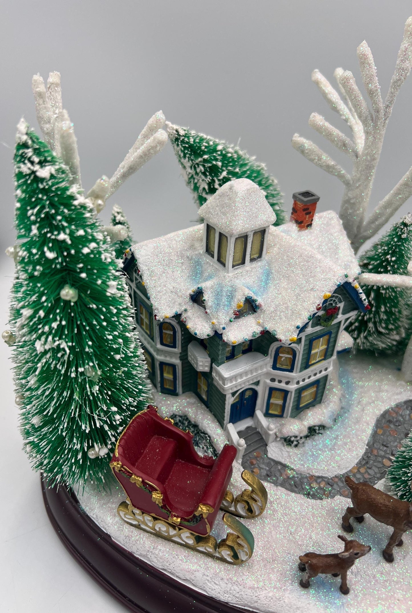 Thomas Kinkade Illuminated Musical Table Topper A Winter