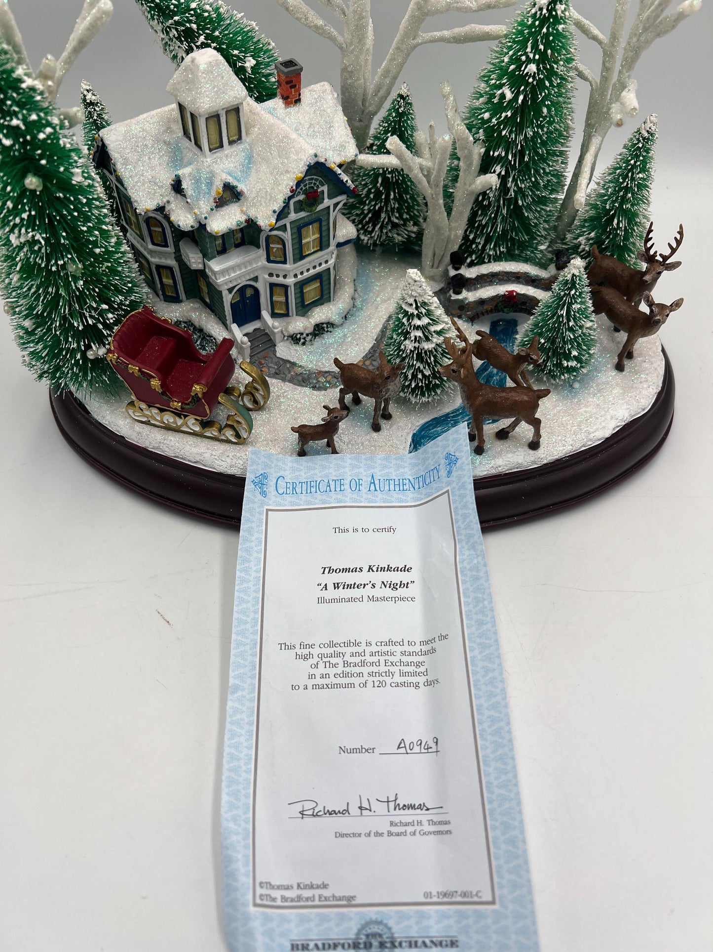Thomas Kinkade Illuminated Musical Table Topper A Winter