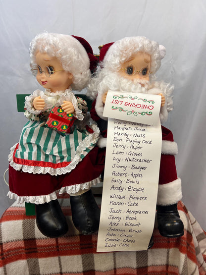 Vintage Santa and Mrs Claus