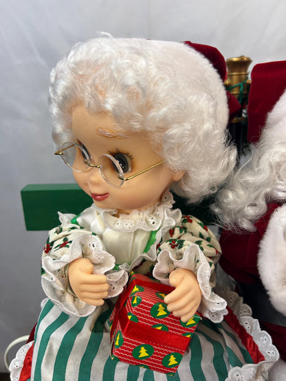 Vintage Santa and Mrs Claus