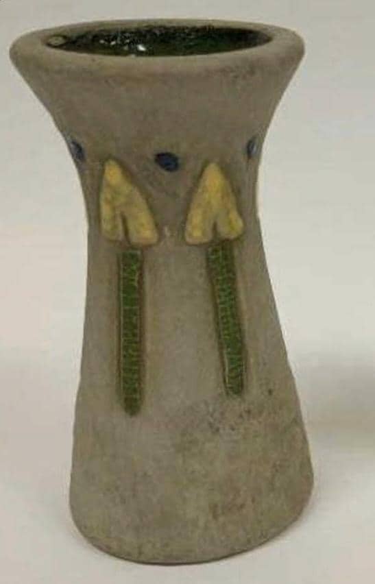 6" Roseville Mostique 1916 Arts & Crafts Vases 164-6