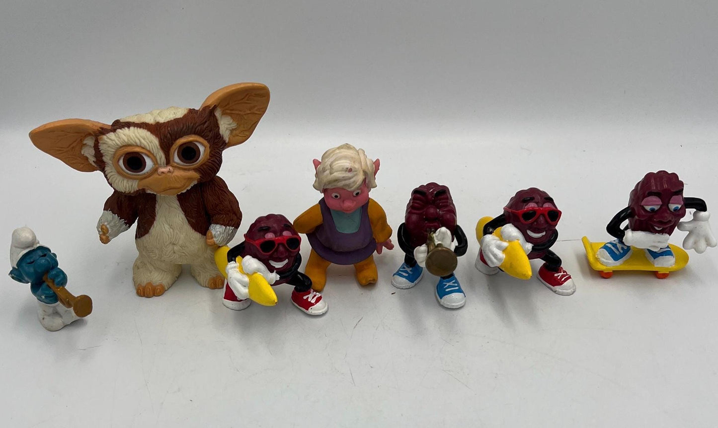 Pose Articulated Figurines - Smurfs - California Raisins - Gizmo Gremlins -Trobbit Paulo