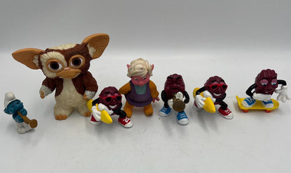 Pose Articulated Figurines - Smurfs - California Raisins - Gizmo Gremlins -Trobbit Paulo