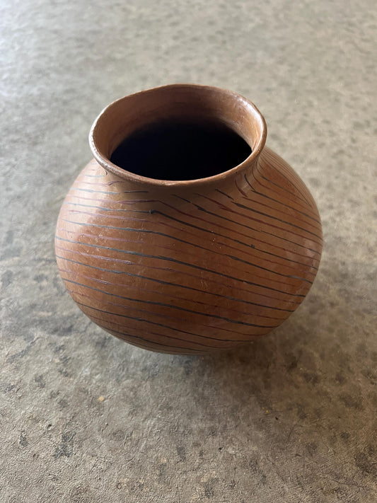Vintage Pottery Vessel: Handcrafted Rustic Water Storage - Ceramic Art