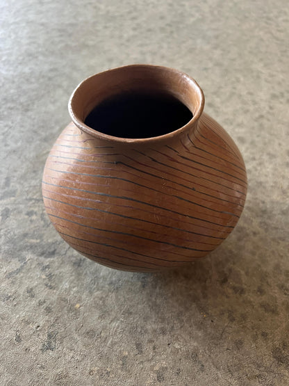 Vintage Pottery Vessel: Handcrafted Rustic Water Storage - Ceramic Art