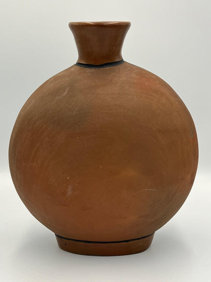 Chulucanas Pottery Vase, Vintage Moncada Floral Design (9.5" Tall)