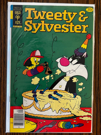 Vintage 1970s Cartoon Comic Lot (10 Issues) – Bugs Bunny, Tweety, Donald Duck, Winnie the Pooh – Whitman & Gold Key