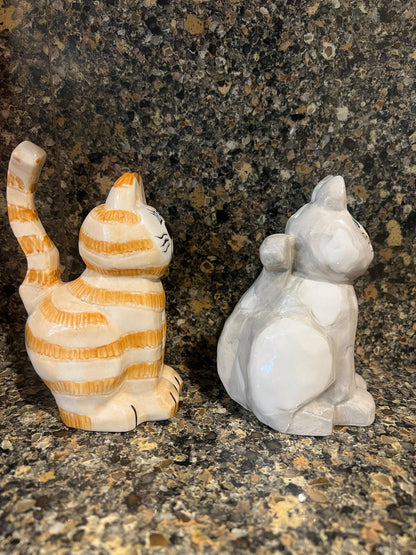 Cat Salt and Pepper Shakers: Vintage Ceramic Pair (Retro Style)