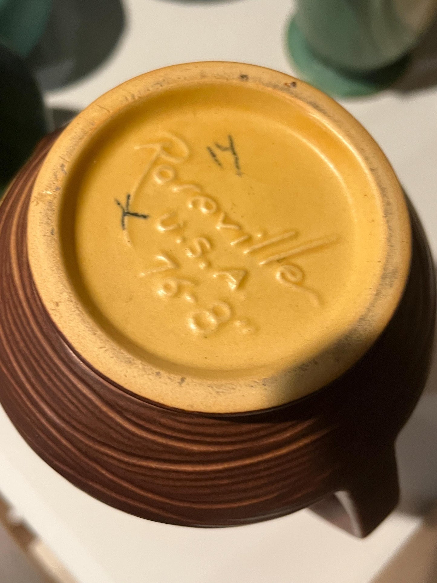 Roseville Pottery Brown Water Lily Vase 76-8"