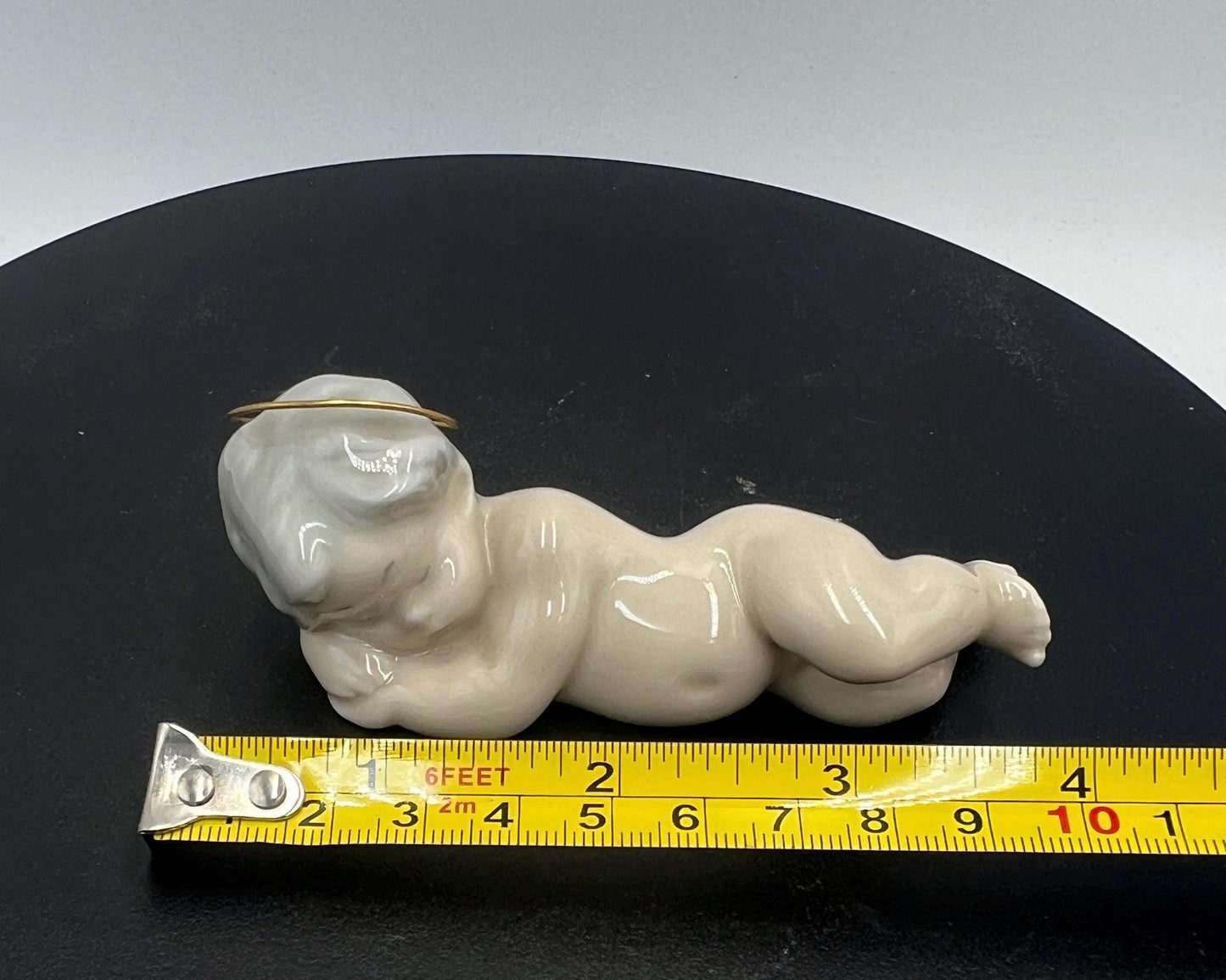 Lladro Figurine: Vintage Porcelain Angel Jesus Nativity Figurine Christmas Holiday Festivity Minimal Classic Porcelain