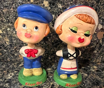 Vintage 1950's Dutch Boy & Girl "Kiss Me" Bobble Head Pair, Valentine's Day Gift, Romantic Date, Bachelor / bachelorette party, Wedding Top