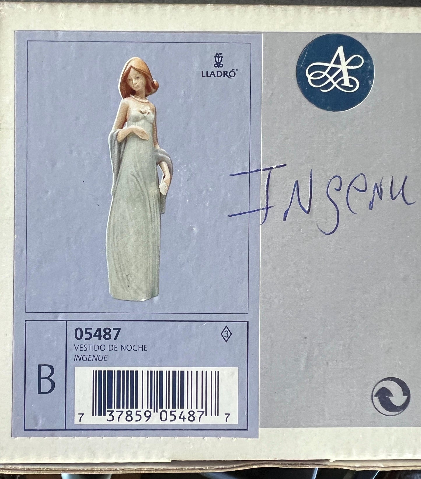 Ingenue Figurine: Lladro - Porcelain Sculpture No. 05487. In Original Box