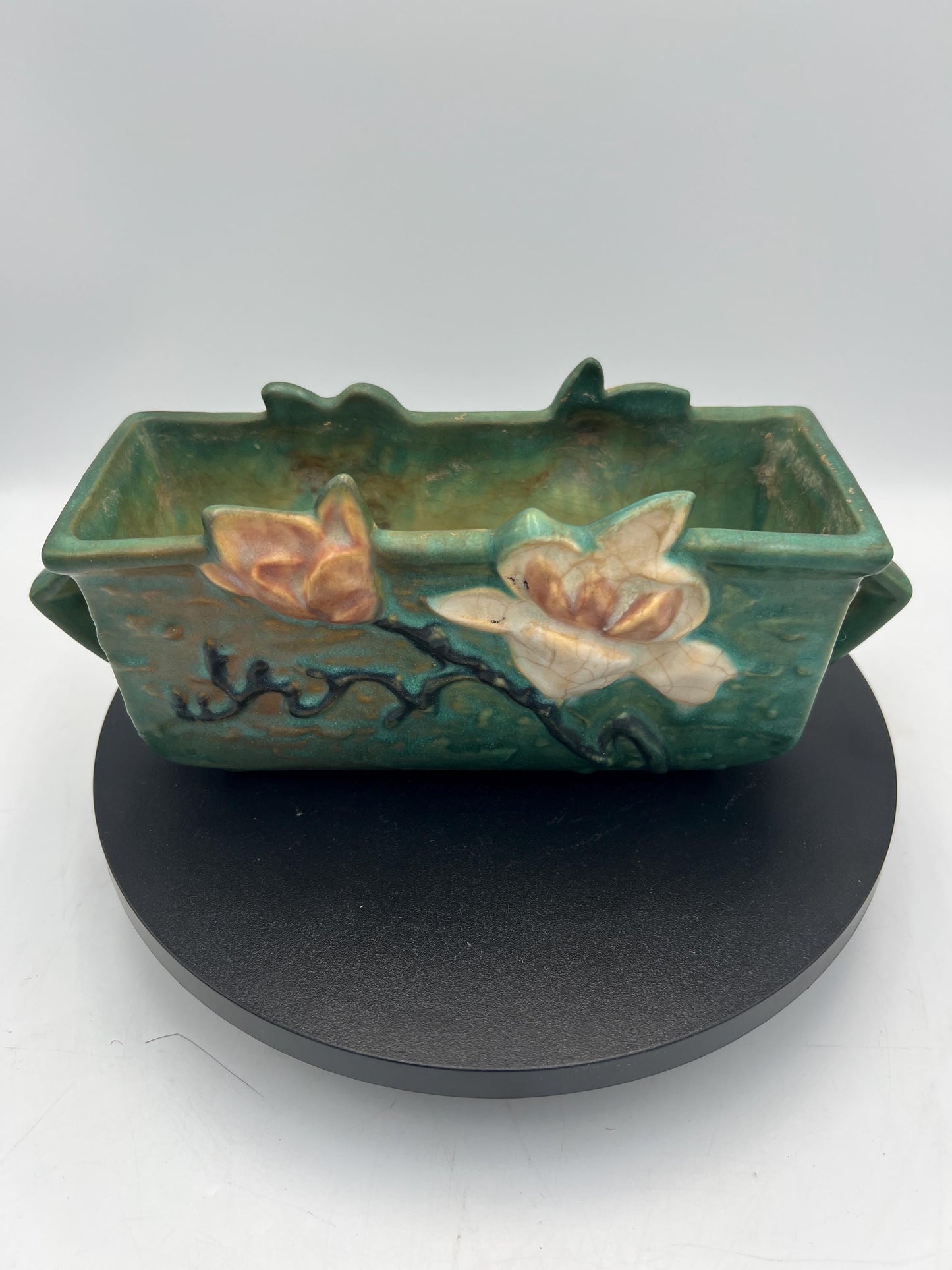 Roseville Green Magnolia #388-6" & Ashtray #28