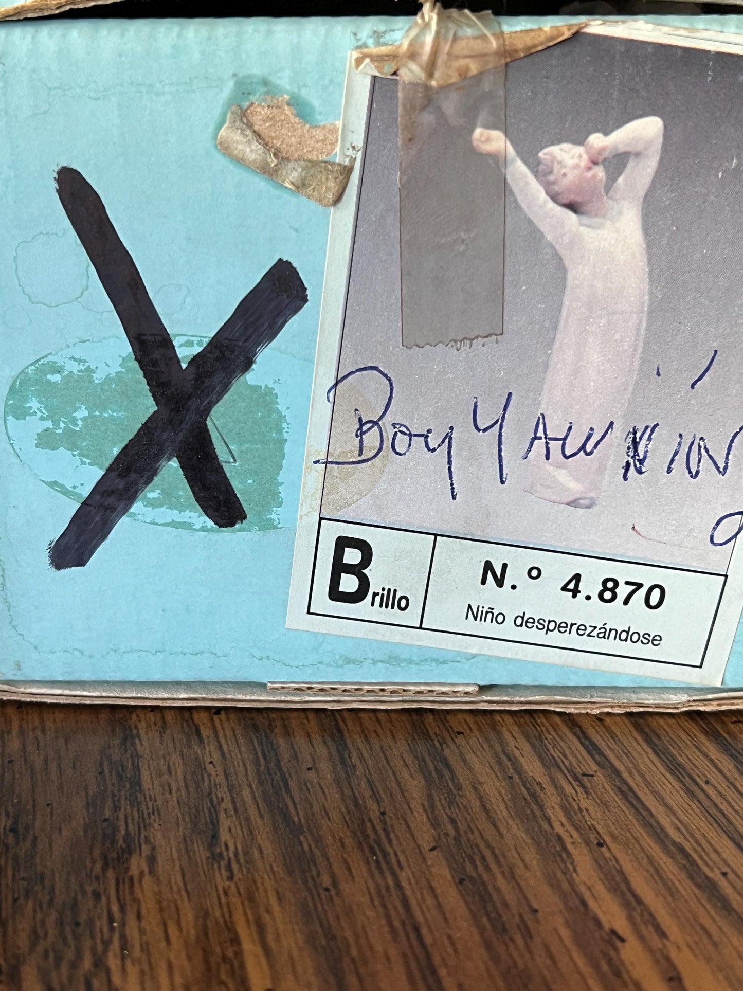 Lladro Boy Yawning No 4.870 w/ Box