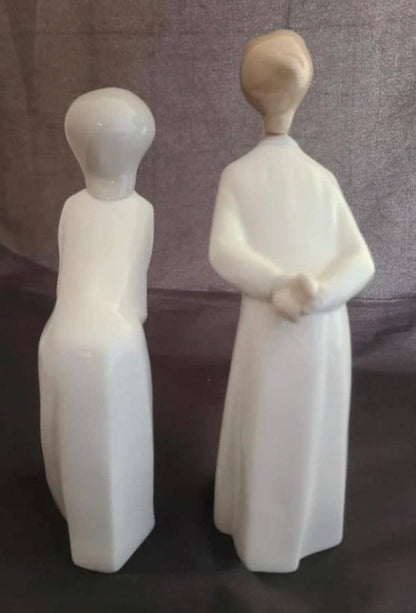 Boy and Girl Kissing, "Kiss Me Goodnight" Lladro Porcelain Sculpture