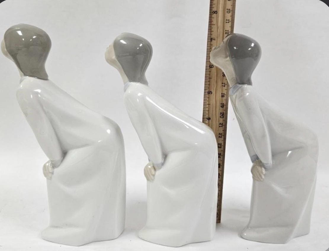 Children in Nightgowns: Lladro / Nao  - Porcelain w Glossy Finish. No Box. Sold individually